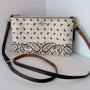 Coach EUC Butterfly Bandanna Lyla Crossbody.
